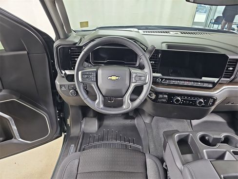 Certified 2025 Chevrolet Silverado 1500 LT image 21