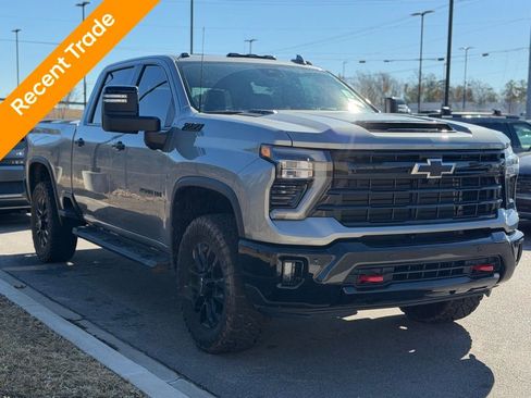 Used 2026 Chevrolet Silverado 2500 LTZ w/ LTZ Plus Package image 4