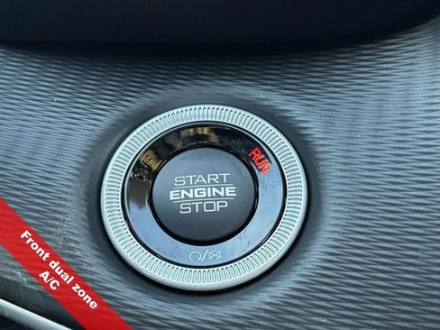 New 2025 Jeep Grand Cherokee L Altitude image 24