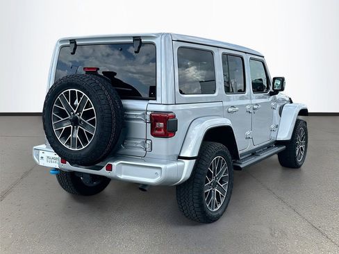 Used 2024 Jeep Wrangler High Altitude AWD/4WD image 7