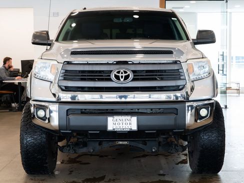 Used 2014 Toyota Tundra SR5 w/ SR5 Upgrade Package AWD/4WD image 2