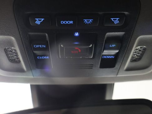 Used 2024 Toyota Camry SE image 45