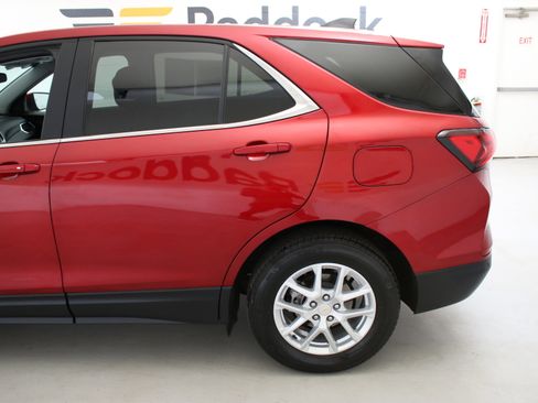 Used 2024 Chevrolet Equinox LT w/ LPO, Floor Liner Package AWD/4WD image 5