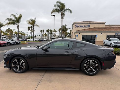 Used 2024 Ford Mustang Coupe RWD image 7