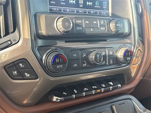 Used 2019 Chevrolet Silverado 2500 High Country w/ Duramax Plus Package image 18