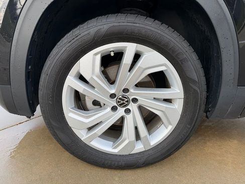 Used 2023 Volkswagen Atlas SE image 9