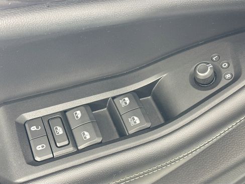 Used 2023 Jeep Grand Cherokee L Laredo image 17