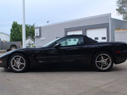 Used 2002 Chevrolet Corvette Convertible w/ Preferred Equipment Group2 RWD image 22