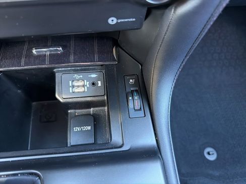 Used 2022 Lexus GX 460 Premium w/ Premium Package image 21