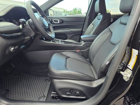 New 2026 Jeep Compass Latitude AWD/4WD image 8