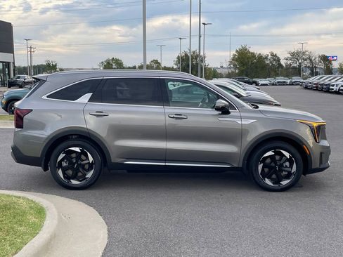 New 2026 Kia Sorento EX w/ EX Premium Package AWD/4WD image 8