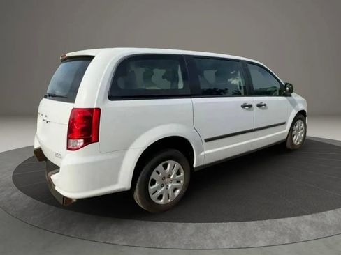 Used 2016 Dodge Grand Caravan American Value Package FWD image 5