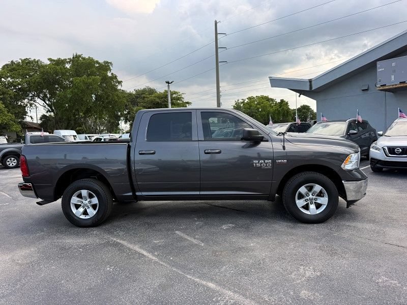 Used 2020 RAM 1500 Tradesman w/ Chrome Appearance Group AWD/4WD image 4