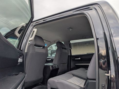 Used 2016 Toyota Tundra SR5 w/ SR5 Upgrade Package image 8