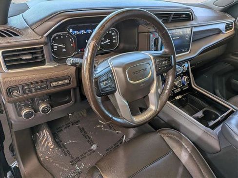 Used 2021 GMC Yukon Denali w/ Denali Premium Package AWD/4WD image 10