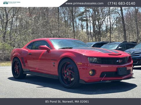Used 2010 Chevrolet Camaro SS w/ RS Package RWD image 5