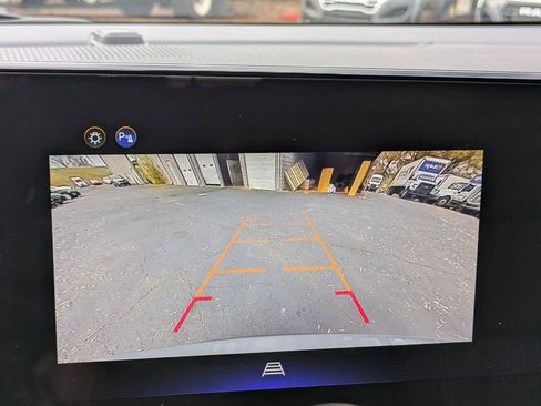 Used 2025 Chevrolet Equinox LT image 21