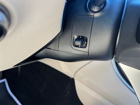 Certified 2025 Mercedes-Benz GLC 350e 4MATIC image 19