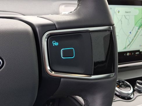 Certified 2025 Ford Expedition Active image 23