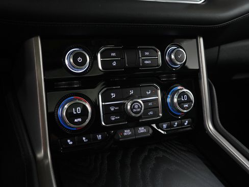 Used 2023 GMC Yukon Denali w/ Max Trailering Package AWD/4WD image 25