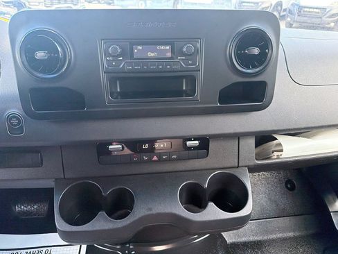 Used 2023 Mercedes-Benz Sprinter 2500 w/ Dashboard Charging Package image 8