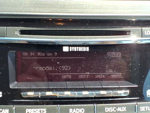 Used 2011 Toyota Avalon Limited FWD image 18