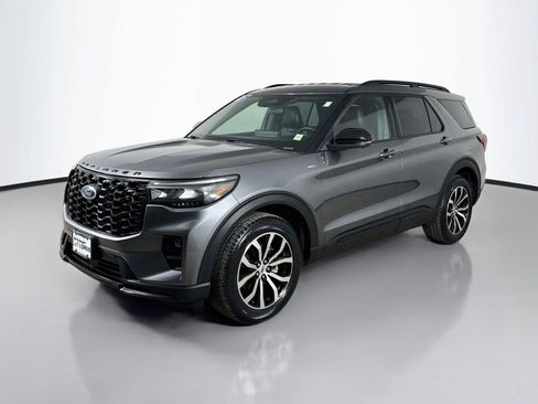 Used 2025 Ford Explorer ST-Line AWD/4WD image 8
