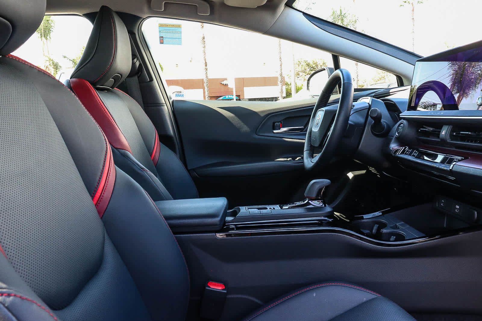 Used 2024 Toyota Prius Prime FWD image 25