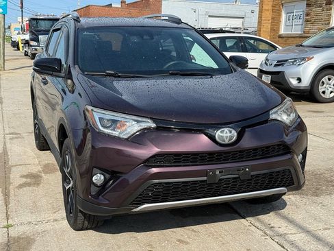 Used 2017 Toyota RAV4 SE w/ Power Extra Value Package AWD/4WD image 3