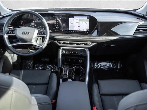 Certified 2025 Audi Q5 Premium Plus w/ Premium Plus image 20