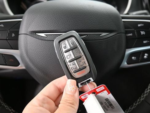 New 2027 Chrysler Pacifica Select FWD image 25