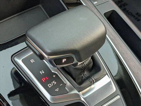 Certified 2025 Audi Q5 2.0T Premium Plus image 12