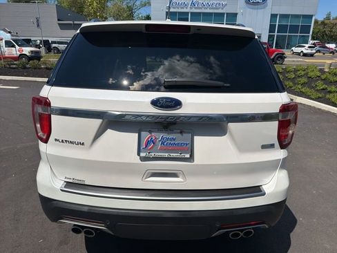 Certified 2019 Ford Explorer Platinum AWD/4WD image 5
