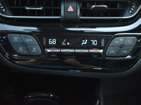 Used 2019 Toyota C-HR Limited FWD image 28