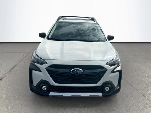 Certified 2025 Subaru Outback Limited AWD/4WD image 2