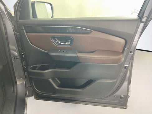 Used 2023 Honda Pilot Elite image 32