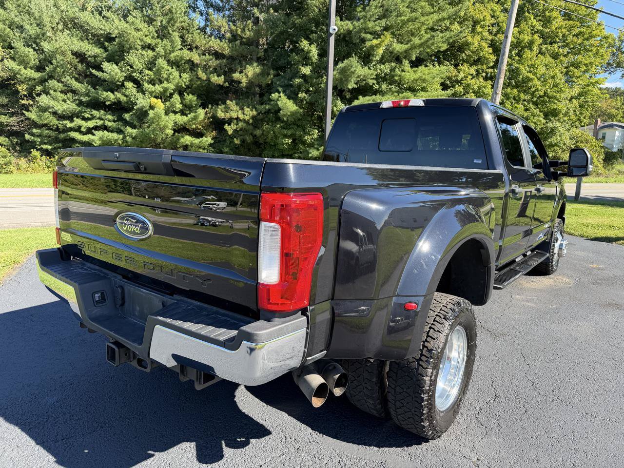 Used 2019 Ford F350 XL w/ STX Appearance Package AWD/4WD image 4
