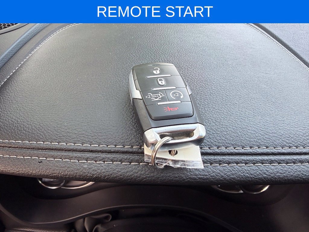 Used 2025 RAM 1500 Laramie AWD/4WD image 9