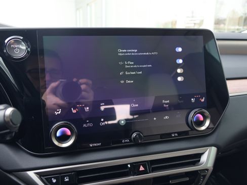 Used 2025 Lexus RX 450h AWD w/ Convenience Package image 27