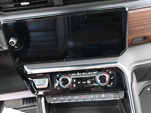 Used 2025 GMC Sierra 1500 Denali Ultimate AWD/4WD image 27