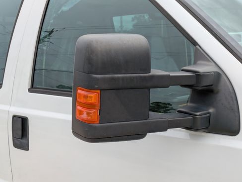 Used 2009 Ford F350 XL image 12