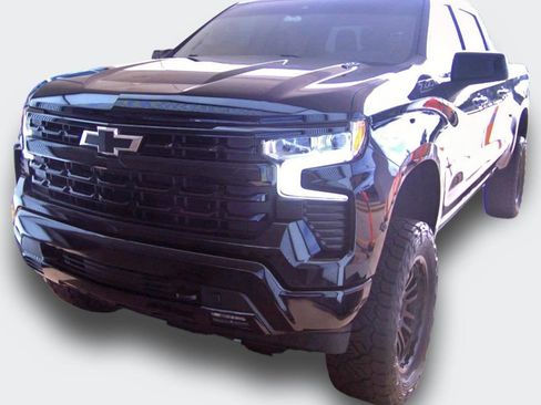 Used 2022 Chevrolet Silverado 1500 RST w/ Z71 Off-Road Package AWD/4WD image 16