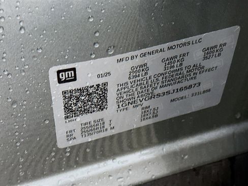 Used 2025 Chevrolet Traverse LT image 12