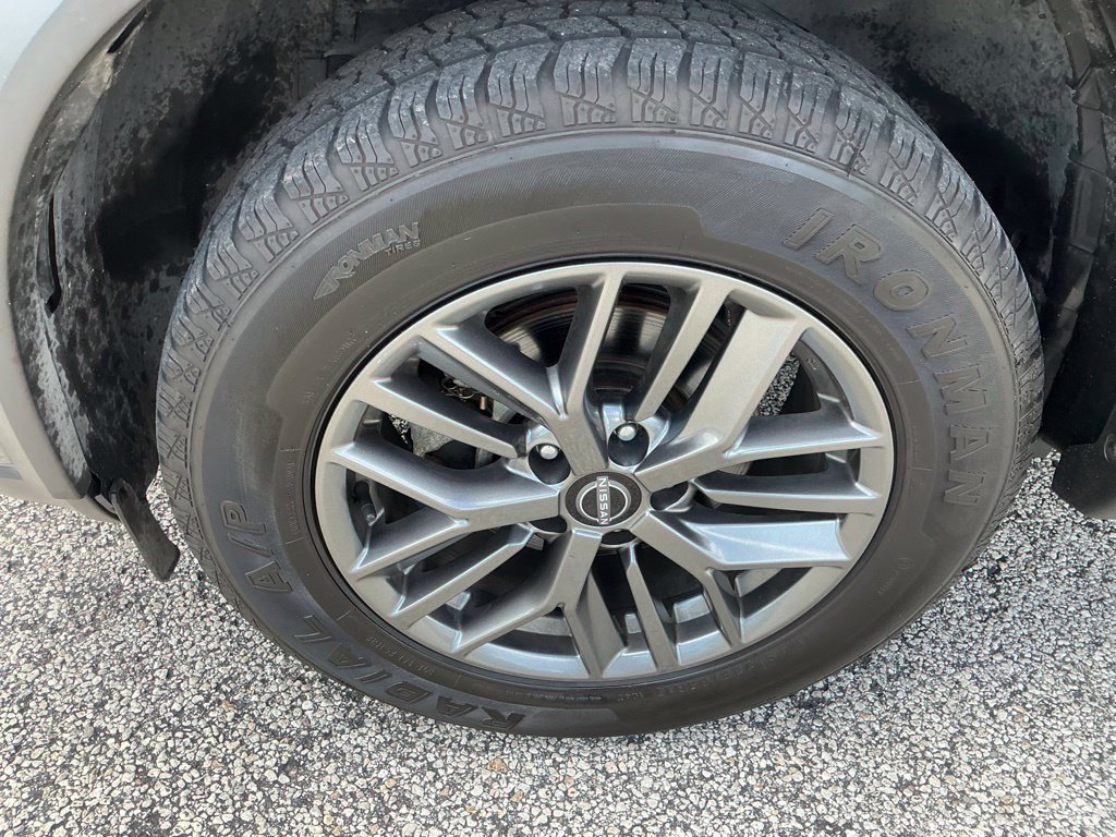 Used 2023 Nissan Rogue S AWD/4WD image 18