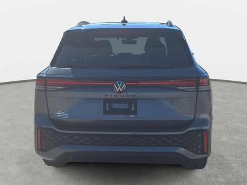 New 2026 Volkswagen Tiguan SE R-Line AWD/4WD image 6