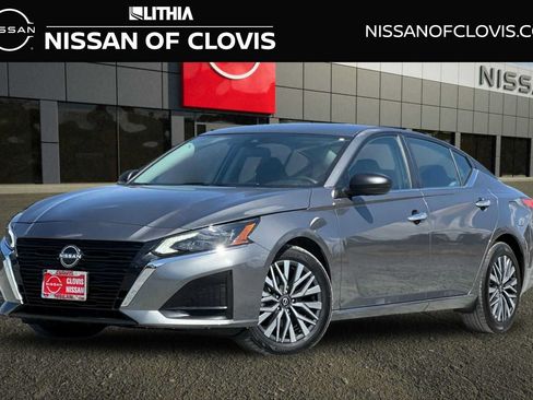 Used 2025 Nissan Altima 2.5 SV FWD image 1