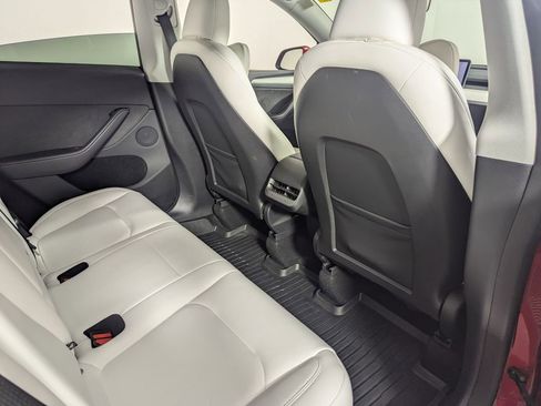 Used 2024 Tesla Model Y Long Range image 33