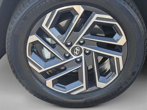 Used 2025 Hyundai Tucson Limited image 24