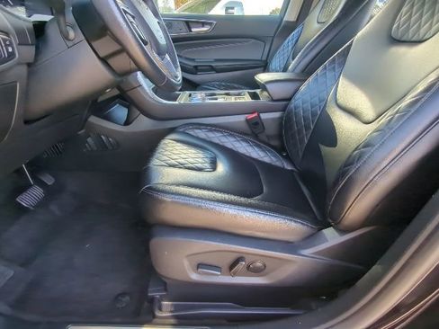 Used 2024 Ford Edge Titanium image 17