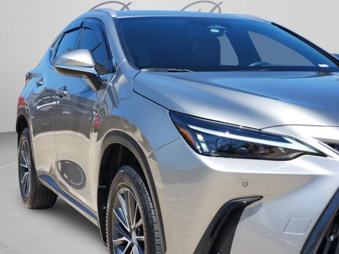 Used 2025 Lexus NX 250 FWD w/ Accessory Package (2T) image 33
